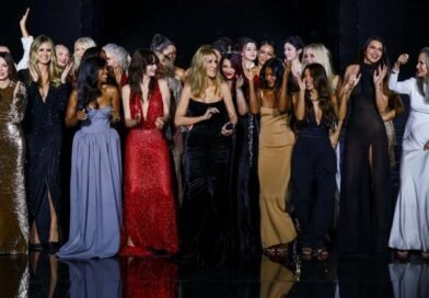 Céline Dion aparece de surpresa em evento da L’Oreal e canta “I’m Alive”